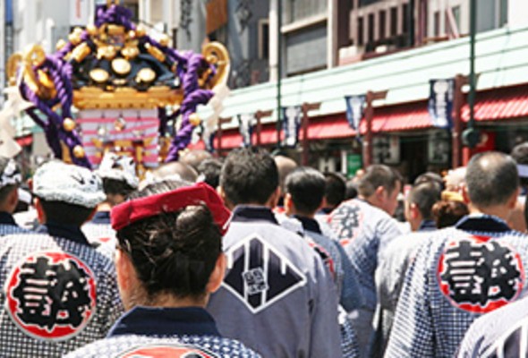 お祭りでのレンタルトランシーバー活用事例イメージ