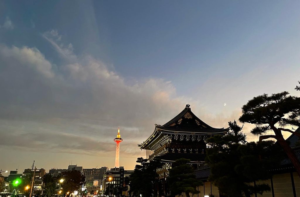 AMBIENT KYOTO 2023
京都タワー　東本願寺